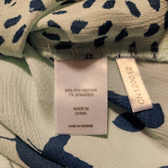 NY&Co Sleeveless Blouse - Picture 8 of 8